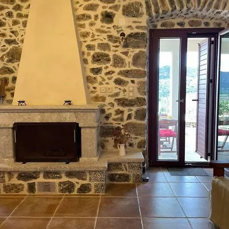 Traditional Apartment *