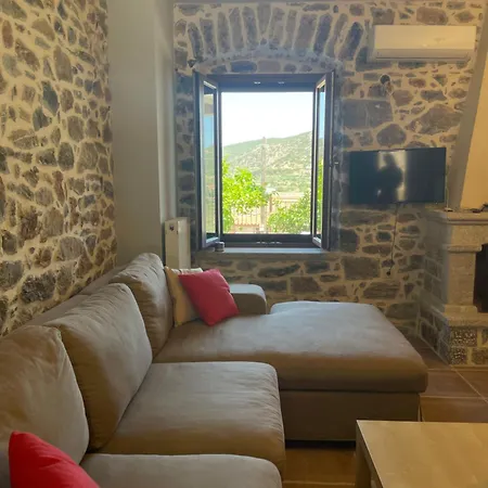 Apartment Traditional Velies