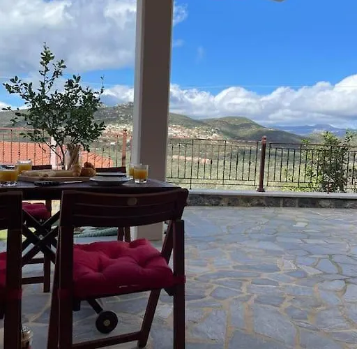 Traditional Apartment *